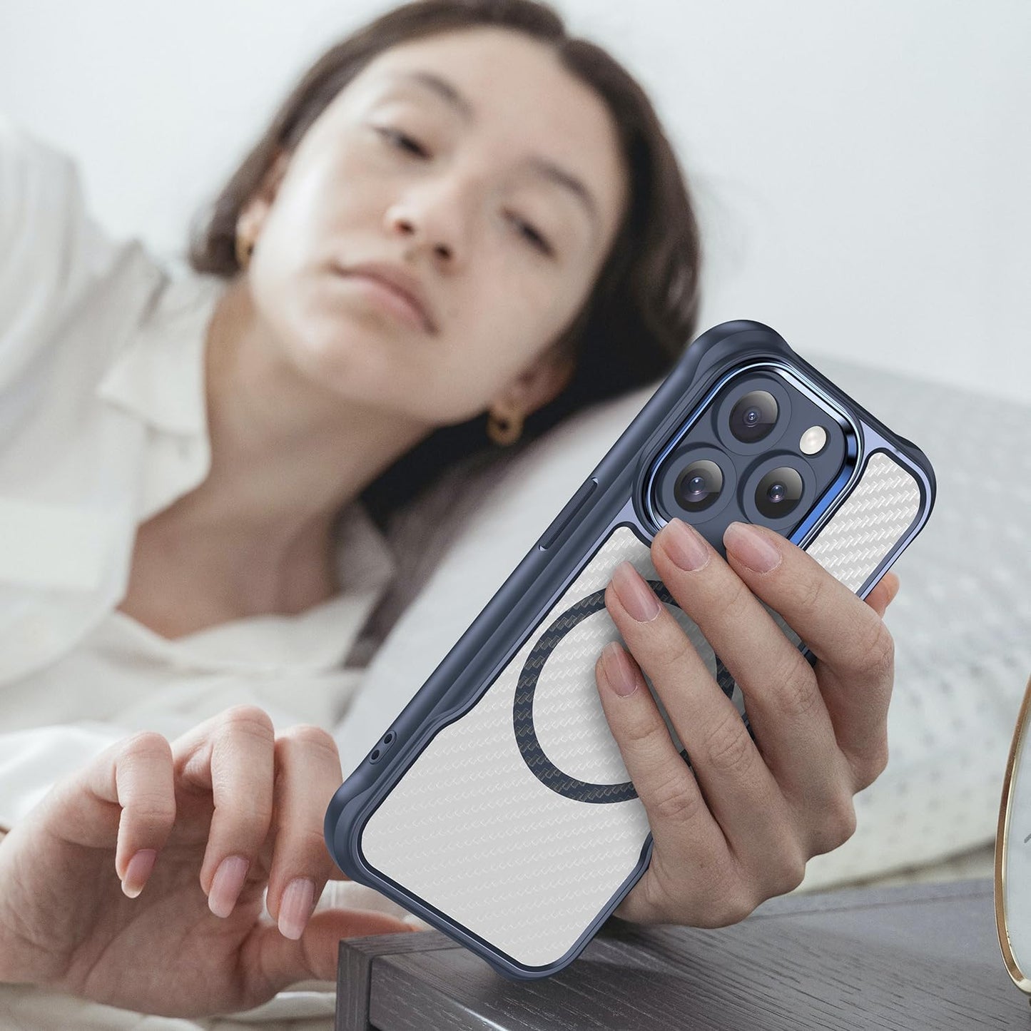 Magnetic carbon fibre case for iPhone 15 Pro, support wireless charging, carbon fibre shockproof slim case Blue