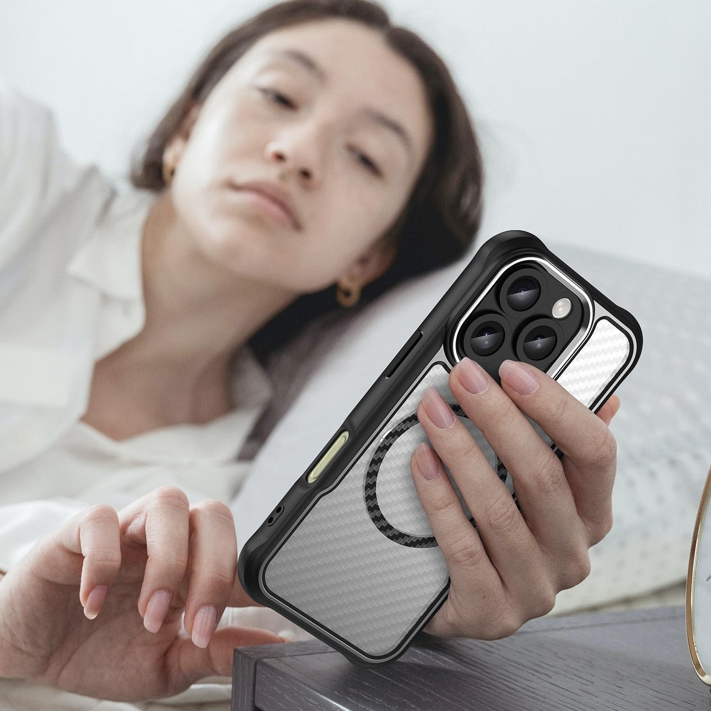 Magnetic carbon fibre case for iPhone 16 Pro max, support wireless charging, carbon fibre shockproof slim case Black