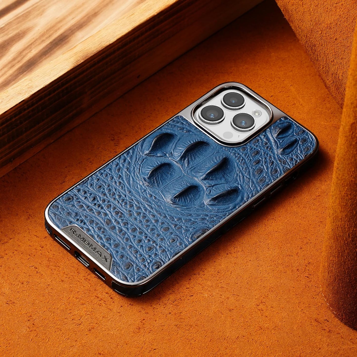Crocodile pattern phone case for iPhone 15 Pro max, shockproof and drop-proof phone case, genuine leather crocodile pattern phone protective case Black